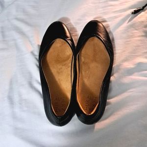 LIKE NEW Black Naturalizer Flat